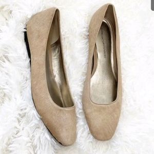 DIANE VonFURSTENBURG tan pony loafers